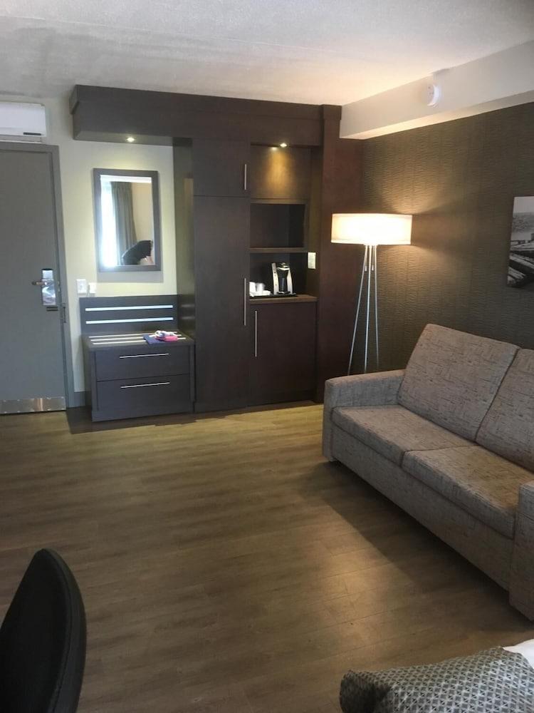 Auberge Madeli Cap-aux-Meules Bagian luar foto