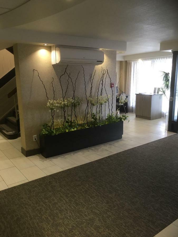 Auberge Madeli Cap-aux-Meules Bagian luar foto